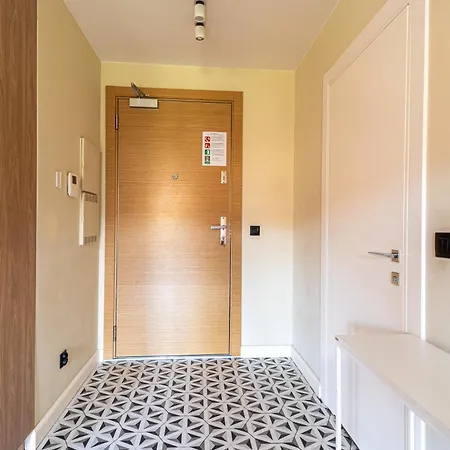 Grand - Waterlane Island * غدانسك