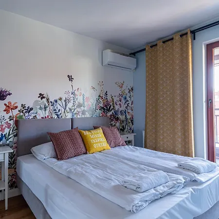 Grand - Waterlane Island Gdansk